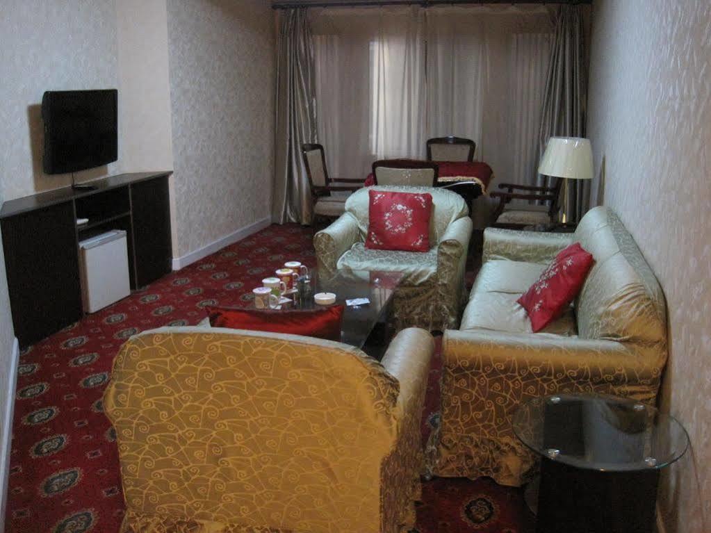 Tianzhi Hotel Harbin Exterior foto